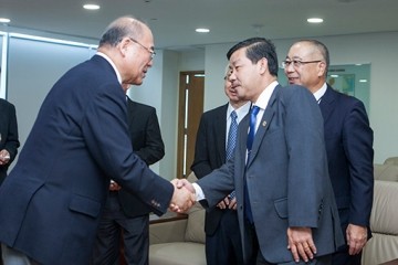 日越友好議員連盟特別顧問、ビンズオン省指導部と会合